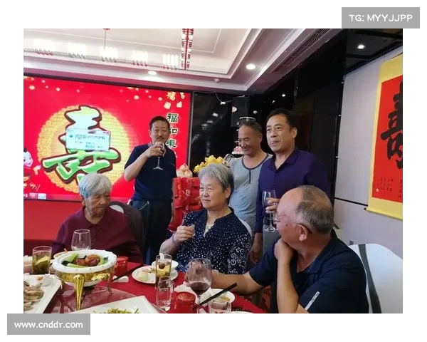 奶奶129岁大寿长出满口新牙 网友建议立即就医避免意外发生 奶奶129岁大寿长出满口新牙 网友建议立即就医避免意外发生